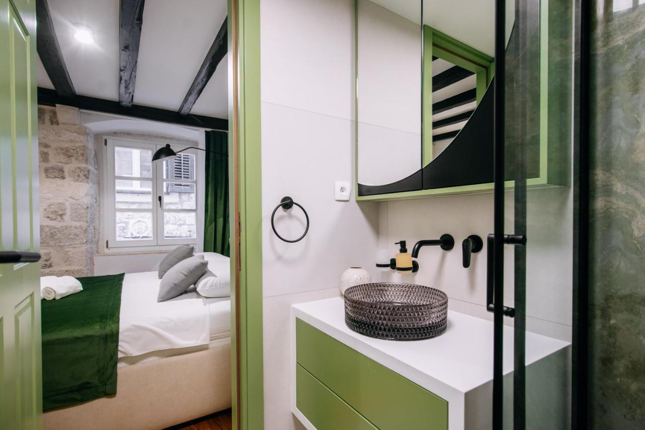 Apartment Old Town 2 *
